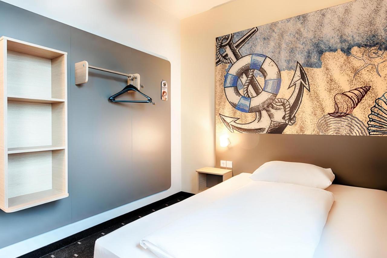 B&B Hotel Емден Екстериор снимка